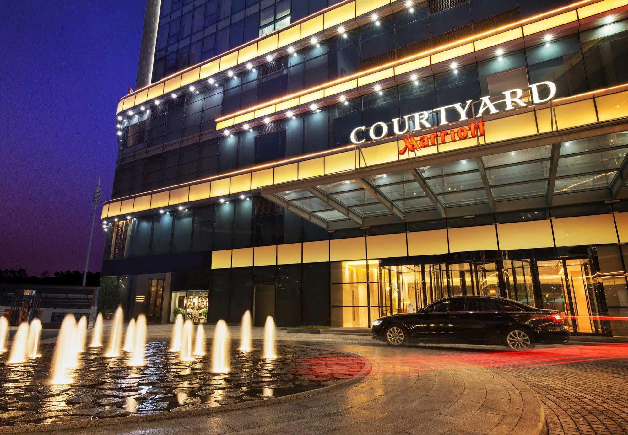 Courtyard By Marriott Zhengzhou East Hotel Bagian luar foto